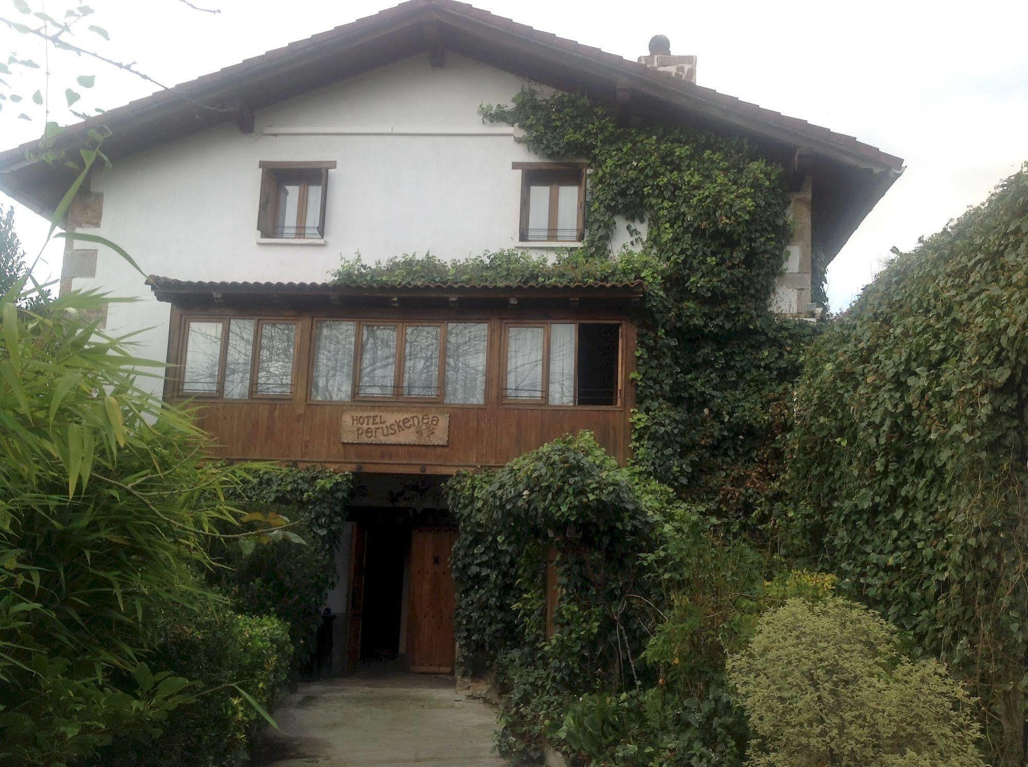 Hotel Peruskenea 자운사라스 외부 사진